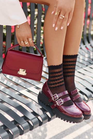 Women's Lacquered Brogues with Straps Burgundy Terione 2