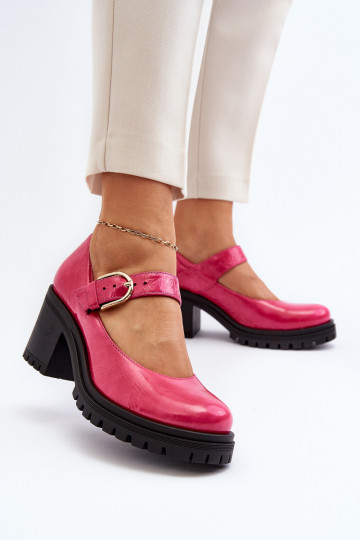 Lacquered shoes pink color...
