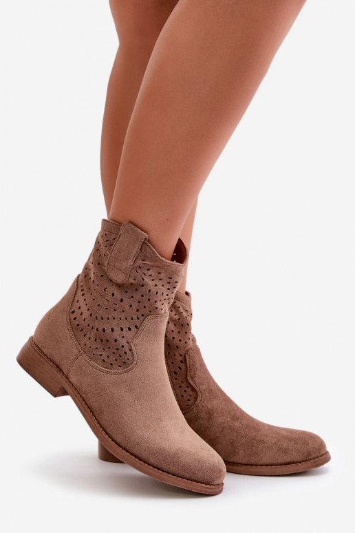 Women's openwork heels with wide... Women's openwork heels with wide...