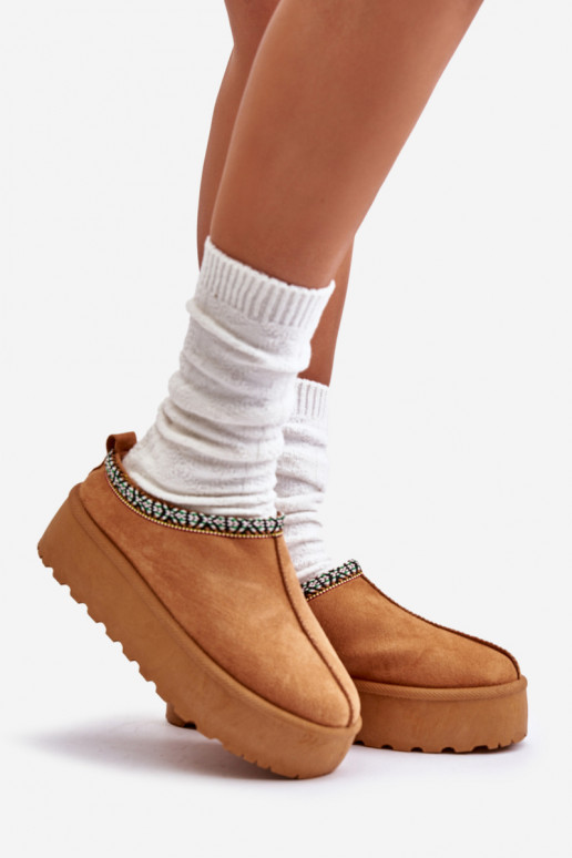 Women's platform slippers in brown... Women's platform slippers in brown...