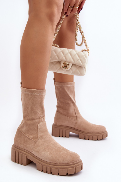 Slip-on ankle boots with flat heel... Slip-on ankle boots with flat heel...