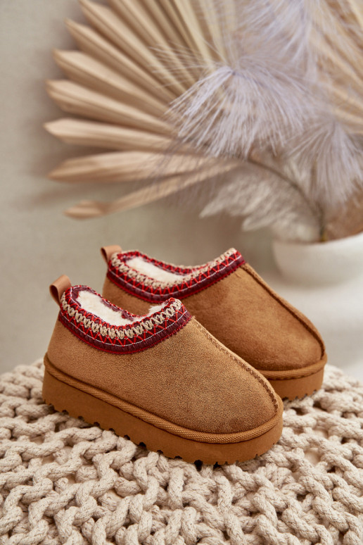 Children's snow boots with platform, insulated with fur inside in brown Vilabria Children's snow boots with platform, insulated with fur inside in brown Vilabria