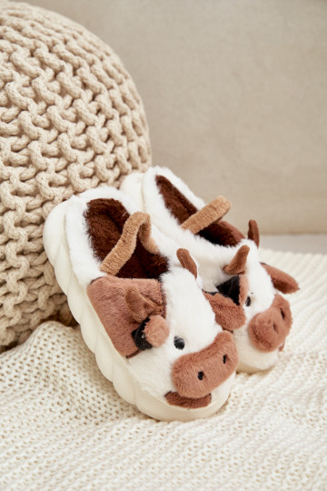 Children's Furry Slippers With Cow Motif Brown Tamorrin 2