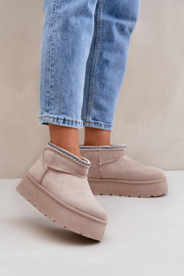 Snow boots on platform with decorative embroidery light beige Heslania 2