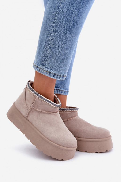 Snow boots on platform with decorative embroidery light beige Heslania Snow boots on platform with decorative embroidery light beige Heslania