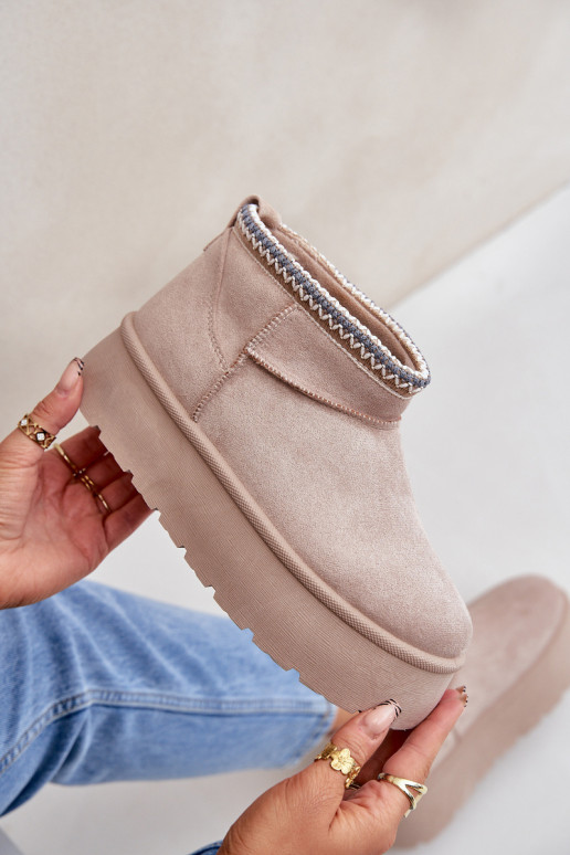 Snow boots on platform with decorative embroidery light beige Heslania Snow boots on platform with decorative embroidery light beige Heslania