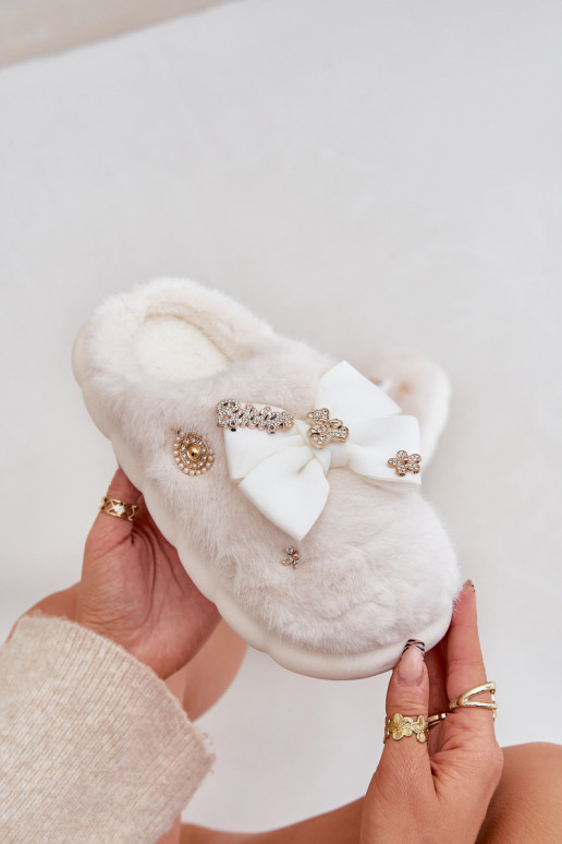 Furry Slippers With Bow And Pins White Annalira Furry Slippers With Bow And Pins White Annalira
