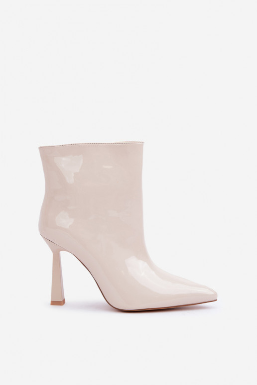 Lacquered Pointed Slip-On Ankle Boots Light Beige Seliri