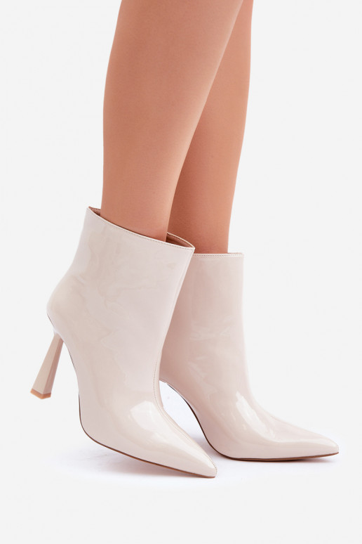 Lacquered Pointed Slip-On Ankle Boots Light Beige Seliri