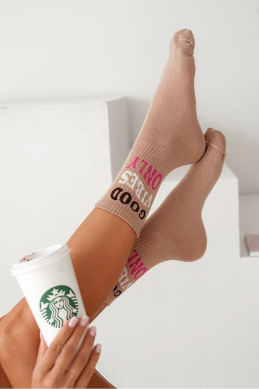 Women Socks With The Inscription Good Vibes Only Beige Women Socks With The Inscription Good Vibes Only Beige