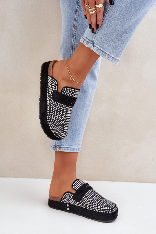 Women's sandals decorated with rhinestones on platform black Deorani Women's sandals decorated with rhinestones on platform black Deorani