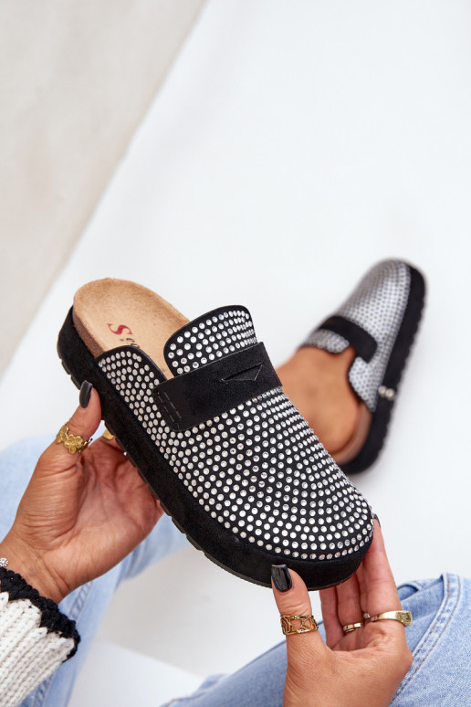 Women's sandals decorated with rhinestones on platform black Deorani Women's sandals decorated with rhinestones on platform black Deorani