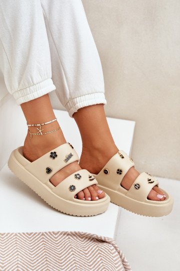   Z Przypinkami  Ravanala