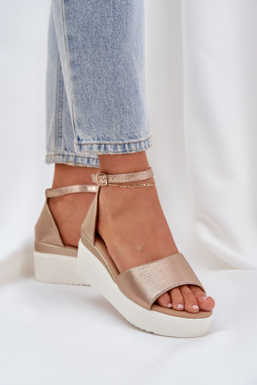 Lightweight Sandals On A Platform And Delicate Wedge Gold Gillifia