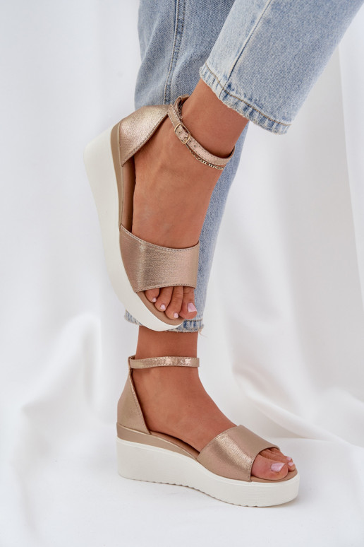 Lightweight Sandals On A Platform And Delicate Wedge Gold Gillifia