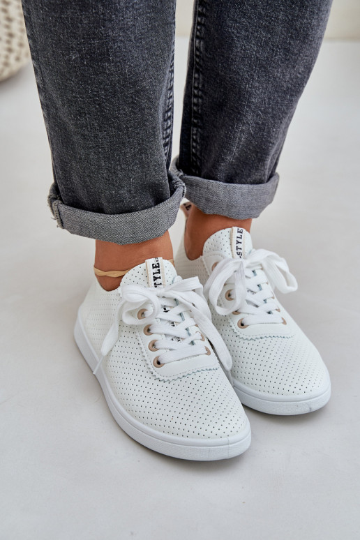 Ladies Perforated Lace-Up Sneakers Light Beige Carinel Ladies Perforated Lace-Up Sneakers Light Beige Carinel