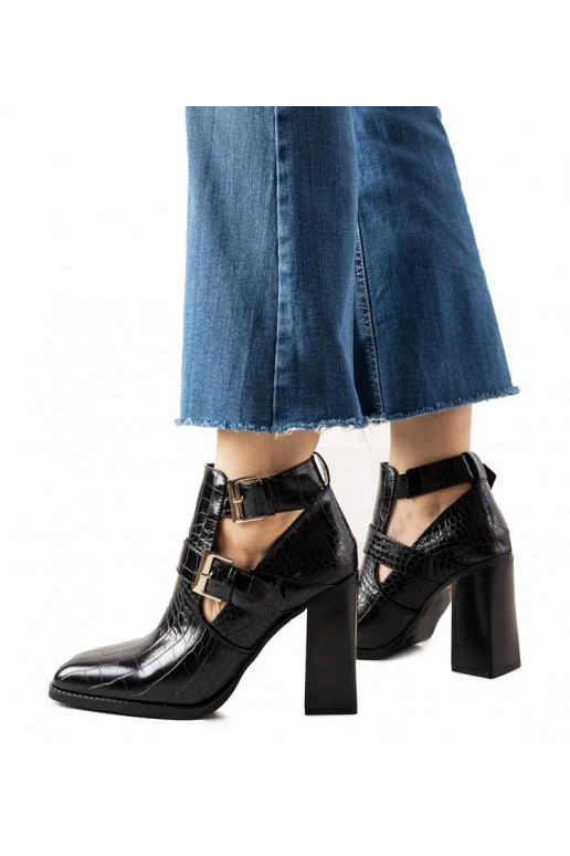 Black boots Maybelle