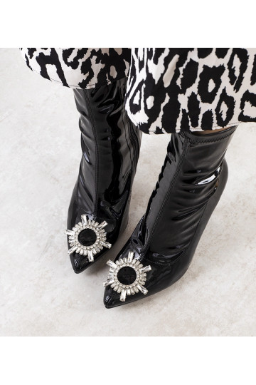 Czarne botki lakierowane na... 2