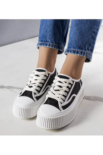 Black trainers Beat 2