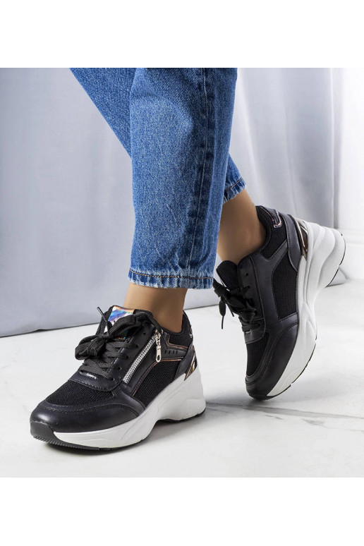 Czarne sneakersy na koturnie Stacey