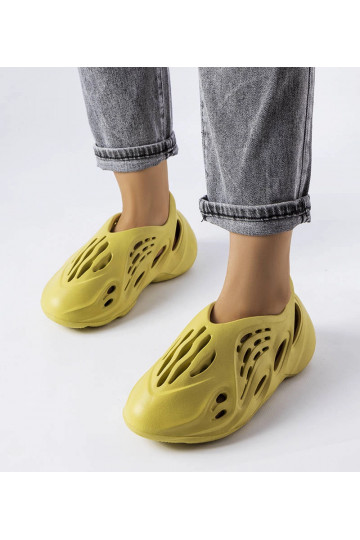 Black slides Karolinos