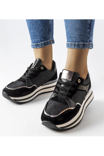 Czarne błyszczące sneakersy...