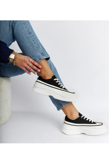 Black trainers Beat