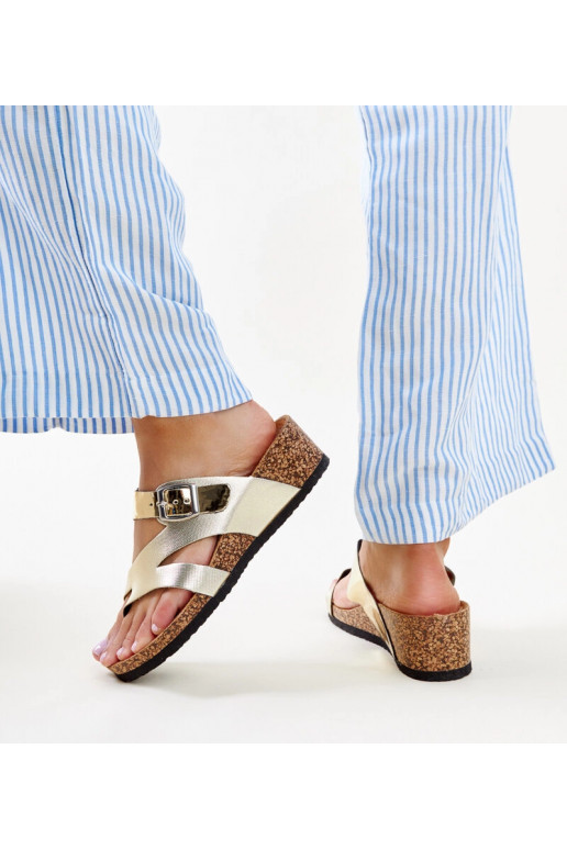 Beżowe klapki z łańcuchem Levy