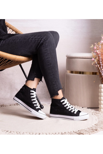 White trainers Big Star...