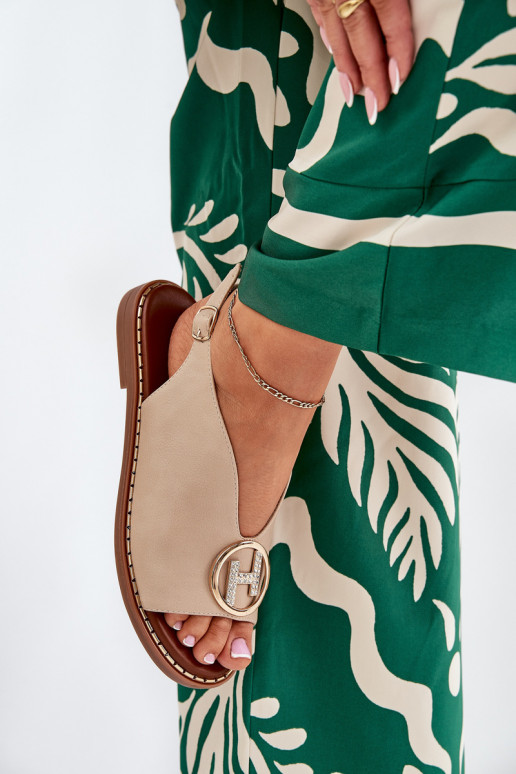 Flat elegant sandals with decoration beige Iseliria Flat elegant sandals with decoration beige Iseliria