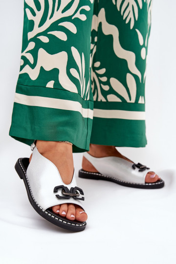 Sandały Na Płaskim Obcasie Z Ozdobą Eko Skóra Srebrne Tillireta