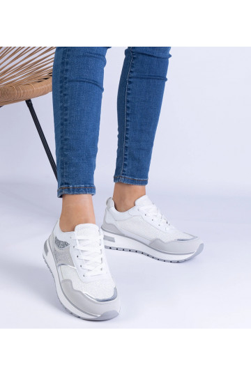 Białe sneakersy zdobione... 2