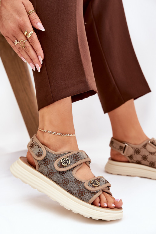     Ze mi Detalami  Pefese