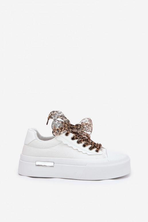 Women's sneakers on a chunky platform with decorative lacing white Zidora Women's sneakers on a chunky platform with decorative lacing white Zidora
