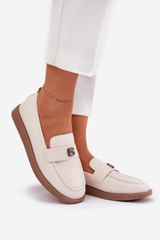 Ladies elegant moccasins with a decorative small detail Vinceza 62208 beige Ladies elegant moccasins with a decorative small detail Vinceza 62208 beige