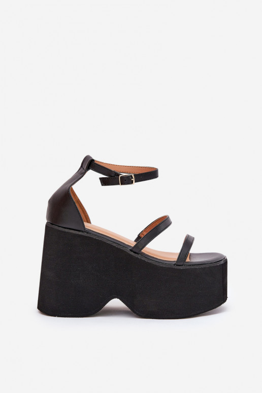Women's Sandals On Massive Platform And Wedge Black Etette
